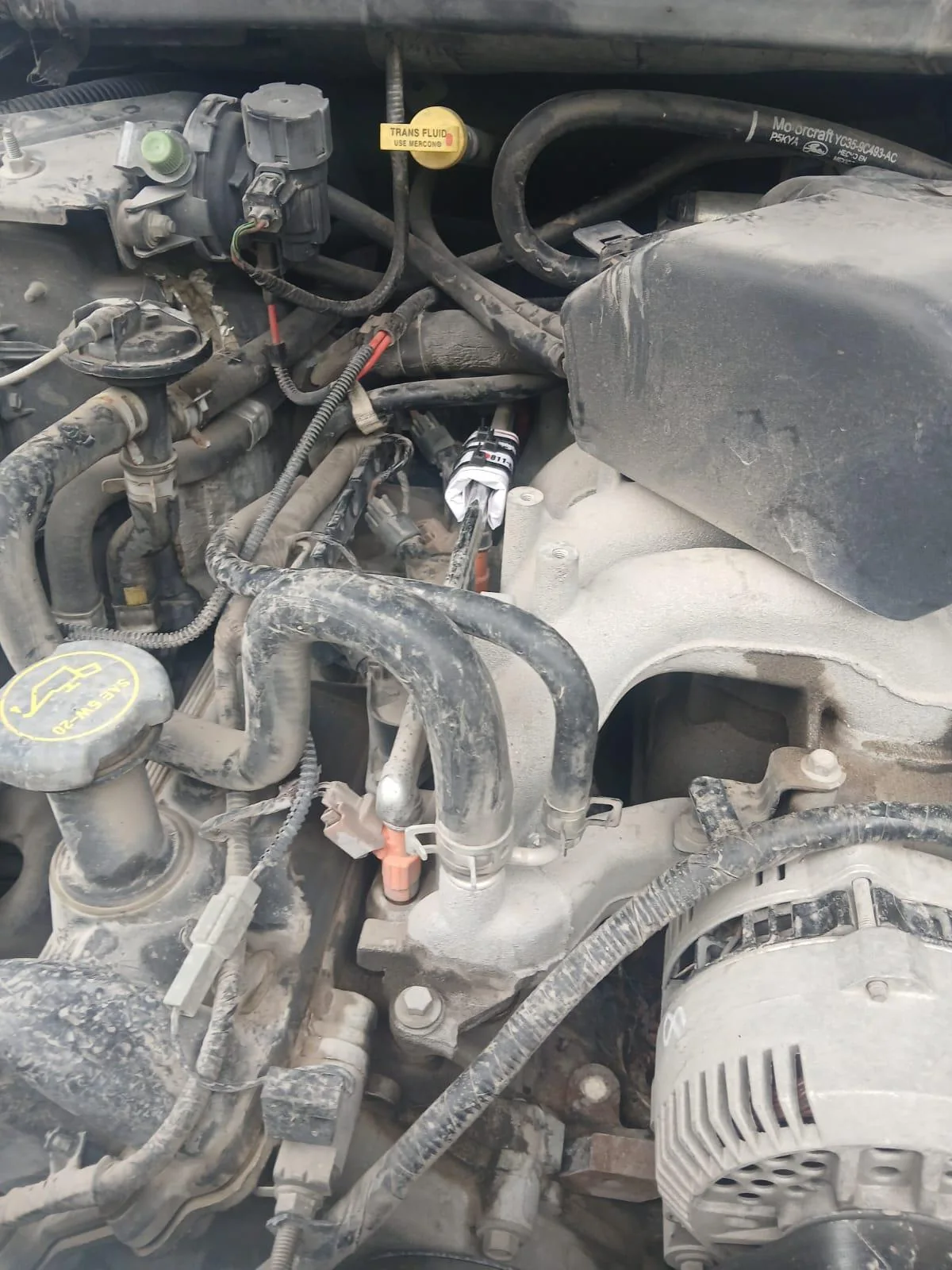Componentes dentro de motor